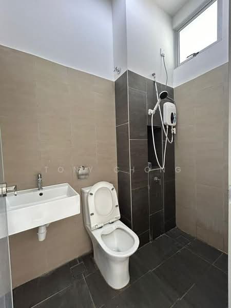 Terraced House for Rent in Johor Bahru (Johor) - Tony Chong - Bathroom - PropertyGuru.com.my