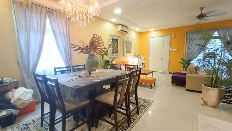 Rumah Teres 2-Tingkat untuk Dijual di Setia Tropika (Johor Bahru) - Sharon Ng - Dining Room - PropertyGuru.com.my