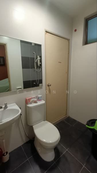 Rumah Teres 2-Tingkat untuk Dijual di Setia Tropika (Johor Bahru) - Sharon Ng - Bathroom - PropertyGuru.com.my