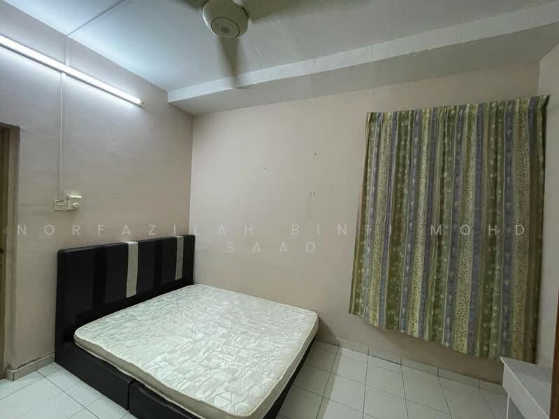 Pangsapuri untuk Dijual di Pangsapuri Lagoon Perdana - Norfazilah Binti Mohd Saad - Bedroom - PropertyGuru.com.my