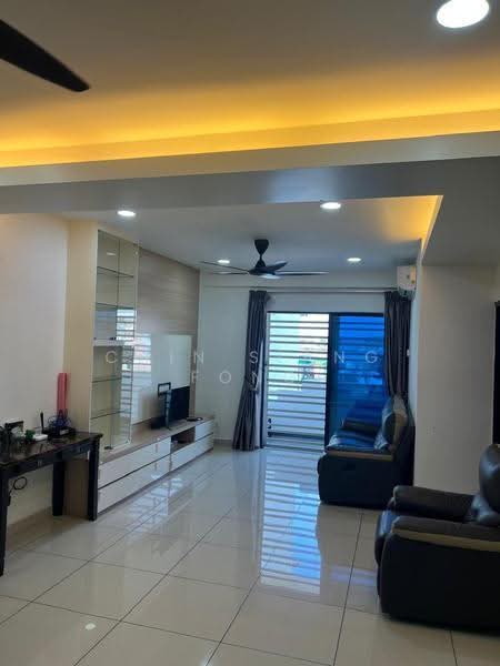 Kondominium untuk Disewa di Pasir Mutiara Condominium - Chin Siang Fong - Living Room - PropertyGuru.com.my
