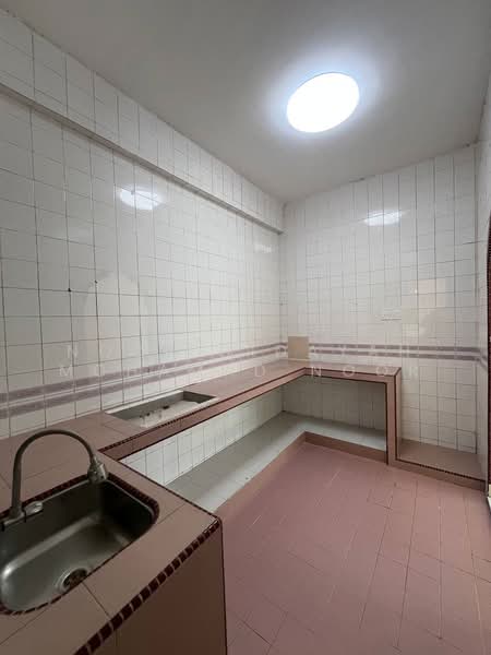 Pangsapuri untuk Dijual di Pangsapuri Sri Angkasa - Noor Hidayah Mohamad Noor - Kitchen - PropertyGuru.com.my