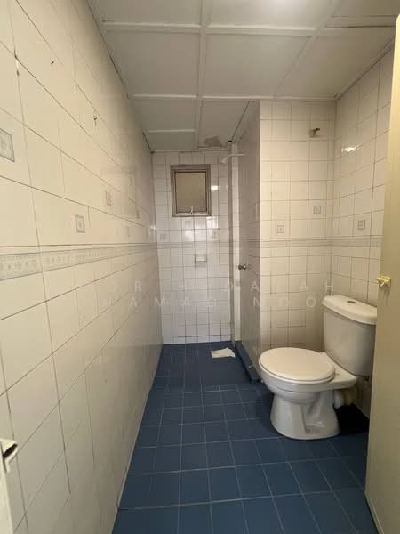 Pangsapuri untuk Dijual di Pangsapuri Sri Angkasa - Noor Hidayah Mohamad Noor - Bathroom - PropertyGuru.com.my