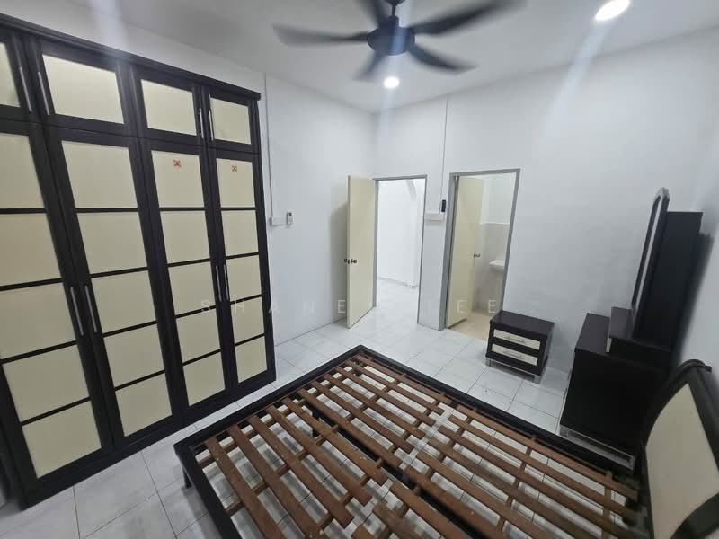 1-storey Terraced House for Rent in Kluang (Johor) - Shanel Tee - Bedroom - PropertyGuru.com.my