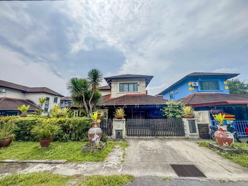 Rumah Berkembar untuk Dijual di Bandar Tasik Kesuma (Beranang) - Norafian SMH - Exterior - PropertyGuru.com.my