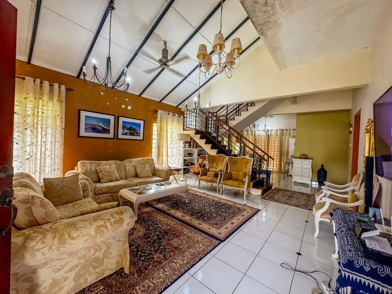 Rumah Berkembar untuk Dijual di Bandar Tasik Kesuma (Beranang) - Norafian SMH - Living Room - PropertyGuru.com.my