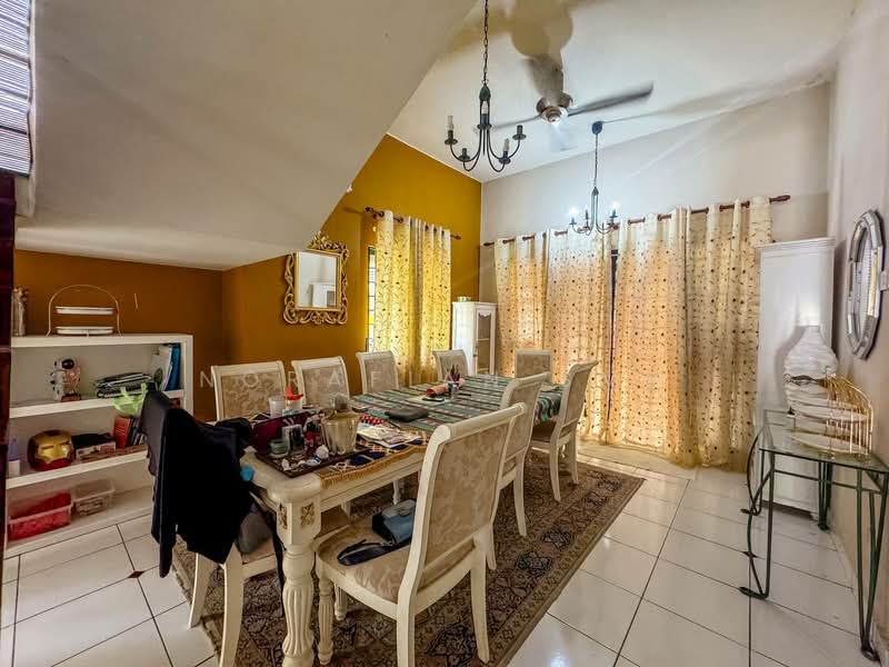 Rumah Berkembar untuk Dijual di Bandar Tasik Kesuma (Beranang) - Norafian SMH - Dining Room - PropertyGuru.com.my