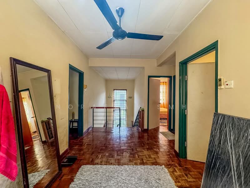 Rumah Berkembar untuk Dijual di Bandar Tasik Kesuma (Beranang) - Norafian SMH - Corridor - PropertyGuru.com.my