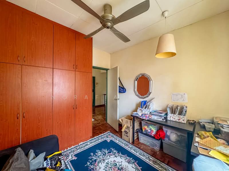 Rumah Berkembar untuk Dijual di Bandar Tasik Kesuma (Beranang) - Norafian SMH - Bedroom - PropertyGuru.com.my