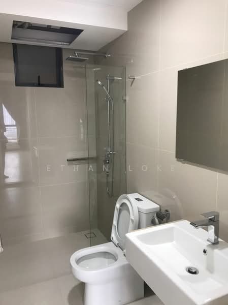 Servis Apartment untuk Disewa di United Point (Residensi Berpadu) - Ethan Loke - Bathroom - PropertyGuru.com.my