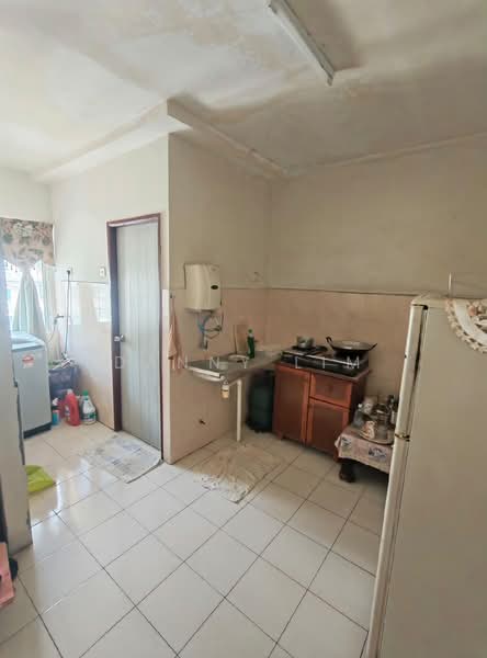 Pangsapuri untuk Dijual di Sri Impian Apartment - Danny Lim - Kitchen - PropertyGuru.com.my