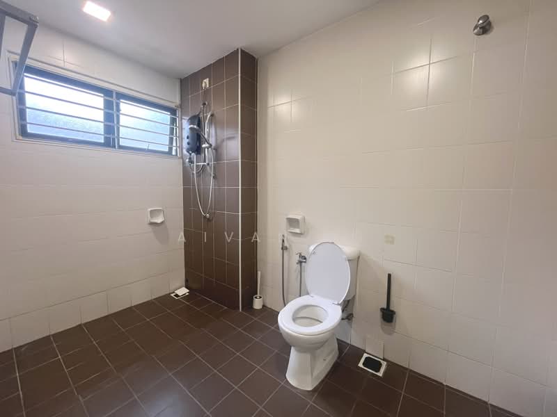 3-storey Terraced House for Sale in Balakong (Selangor) - Aivan Ng - Bathroom - PropertyGuru.com.my