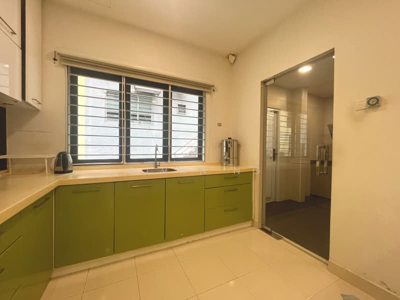 3-storey Terraced House for Sale in Balakong (Selangor) - Aivan Ng - Kitchen - PropertyGuru.com.my