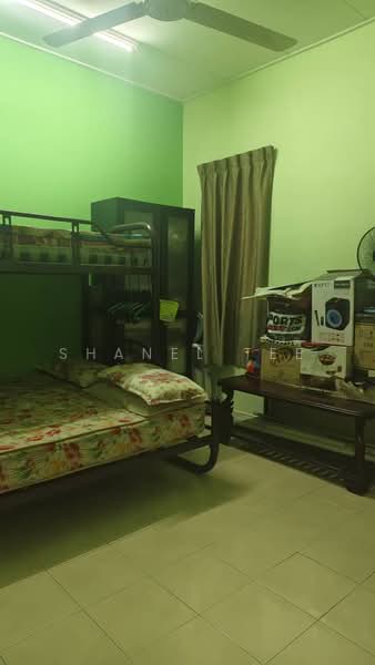 Rumah Teres untuk Dijual di Bandar Seri Impian (Kluang) - Shanel Tee - Bedroom - PropertyGuru.com.my