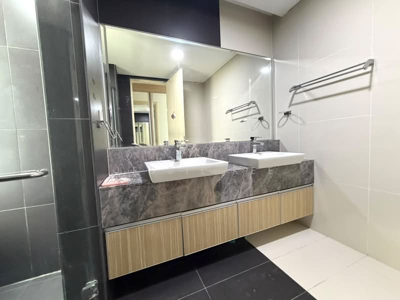 Kondominium untuk Dijual di The Westside Two - Jessie Kee - Bathroom - PropertyGuru.com.my