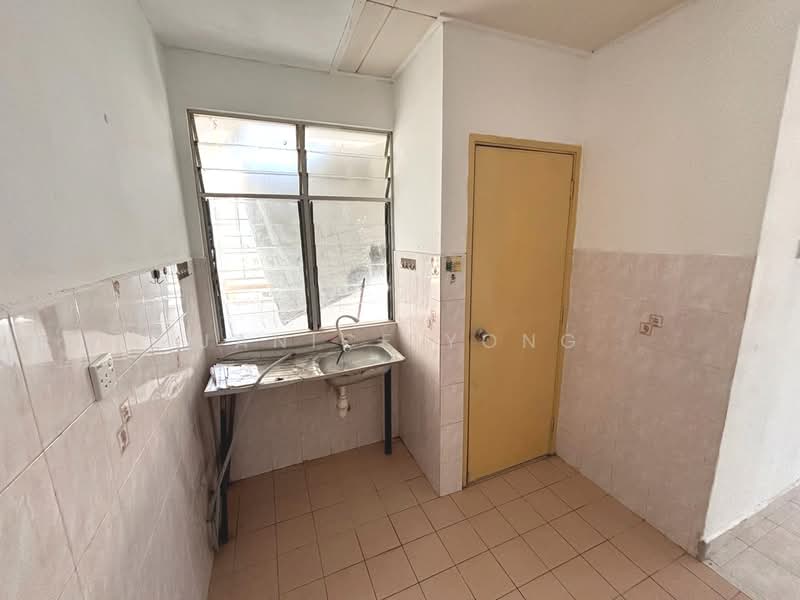 Pangsapuri untuk Dijual di Vista Seri Alam - Janice Yong - Kitchen - PropertyGuru.com.my