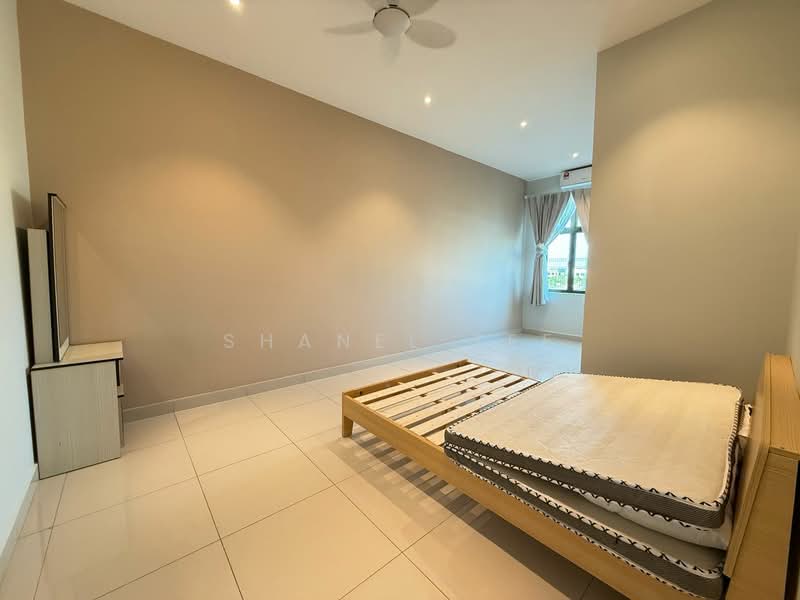 2-storey Terraced House for Sale in Taman Tasik Indah (Kluang) - Shanel Tee - Bedroom - PropertyGuru.com.my