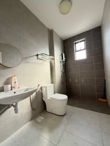 2-storey Terraced House for Sale in Taman Tasik Indah (Kluang) - Shanel Tee - Bathroom - PropertyGuru.com.my