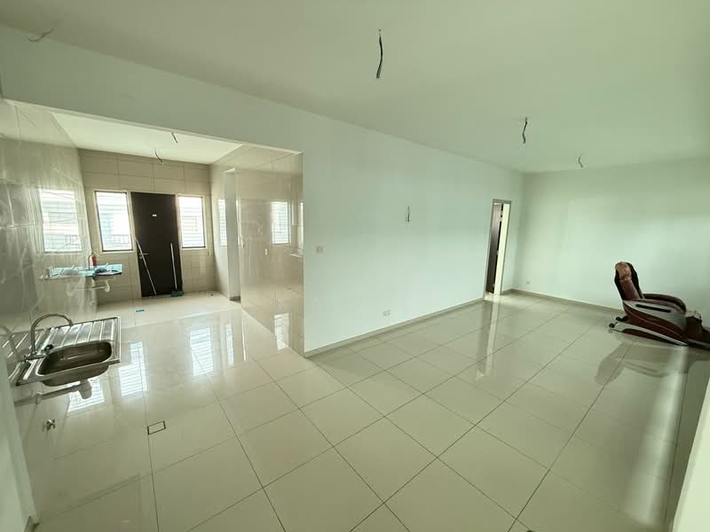 Rumah Teres 2-Tingkat untuk Dijual di Taman Bukit Subang (Shah Alam) - Ka Ee - Kitchen - PropertyGuru.com.my