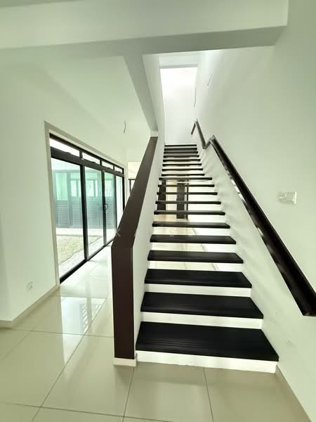 Rumah Teres 2-Tingkat untuk Dijual di Taman Bukit Subang (Shah Alam) - Ka Ee - Interior - PropertyGuru.com.my