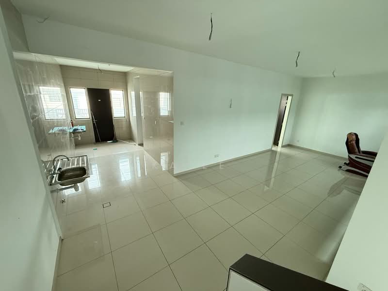 Rumah Teres 2-Tingkat untuk Dijual di Taman Bukit Subang (Shah Alam) - Ka Ee - Kitchen - PropertyGuru.com.my