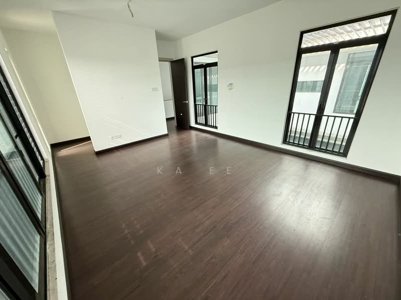 Rumah Teres 2-Tingkat untuk Dijual di Taman Bukit Subang (Shah Alam) - Ka Ee - Living Room - PropertyGuru.com.my