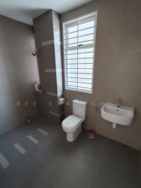 Rumah Teres 2 Tingkat untuk Dijual di Bandar Rimbayu (Telok Panglima Garang) - Bee Seng Chia - Bathroom - PropertyGuru.com.my