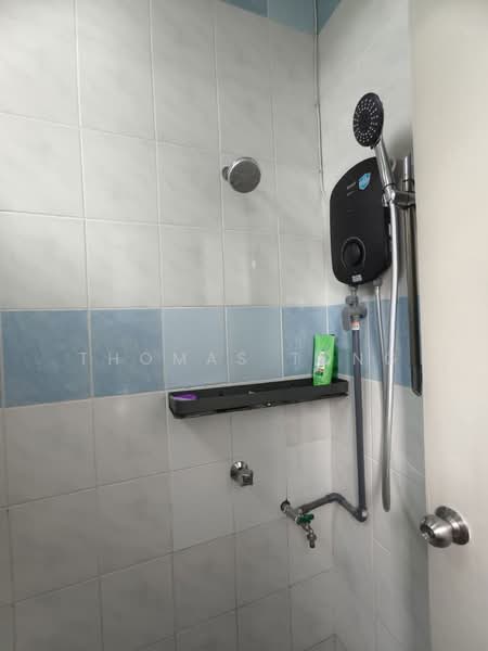 Pangsapuri untuk Disewa di Taman Sentosa Apartment (Kuching) - Thomas Tong - Bathroom - PropertyGuru.com.my