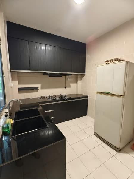 Pangsapuri untuk Disewa di Taman Sentosa Apartment (Kuching) - Thomas Tong - Kitchen - PropertyGuru.com.my