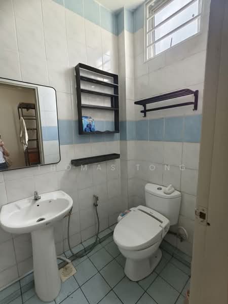Pangsapuri untuk Disewa di Taman Sentosa Apartment (Kuching) - Thomas Tong - Bathroom - PropertyGuru.com.my