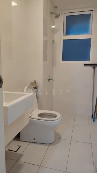 Servis Apartment untuk Disewa di Eco Sky - Bernard Cheah - Bathroom - PropertyGuru.com.my