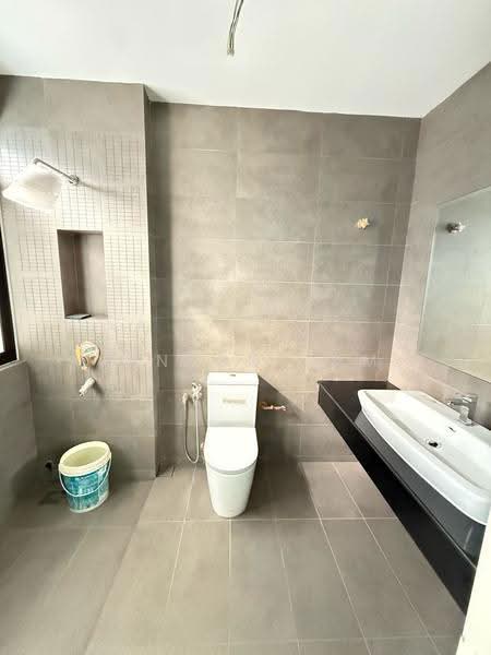 Rumah Teres 2-Tingkat untuk Dijual di Taman Bukit Subang (Shah Alam) - Winson Tam - Bathroom - PropertyGuru.com.my