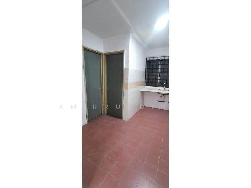 Pangsapuri untuk Disewa di Putra Damai - Amirruddin . - Kitchen - PropertyGuru.com.my