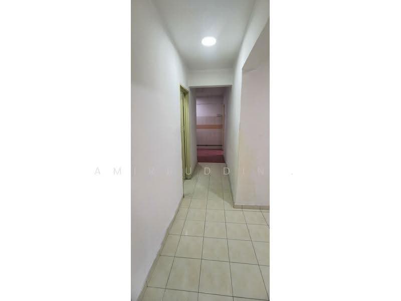 Pangsapuri untuk Disewa di Putra Damai - Amirruddin . - Corridor - PropertyGuru.com.my