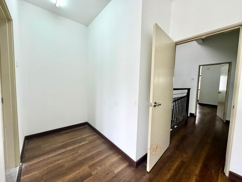 2-storey Terraced House for Sale in Bandar Bukit Raja (Klang) - Jansen Khoo - Corridor - PropertyGuru.com.my