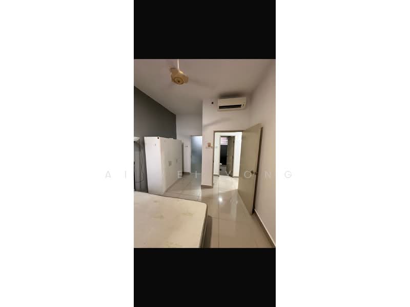 Condominium for Rent at Mutiara Ville - Ai Wei Yong - Master bedroom - PropertyGuru.com.my