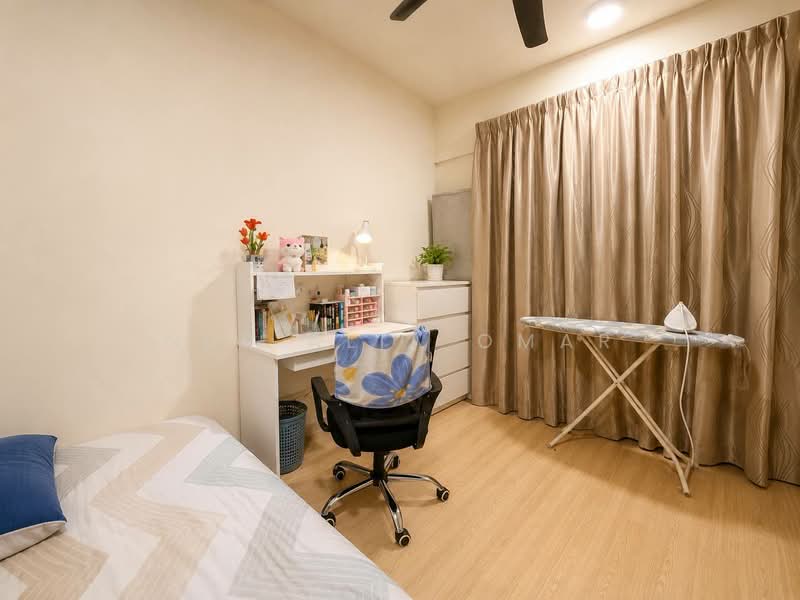 Kediaman Servis untuk Dijual di Residensi Alami - Nur Alia Omar - Bedroom - PropertyGuru.com.my