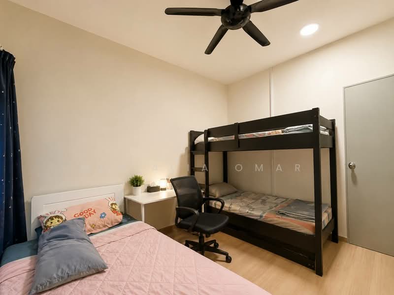 Kediaman Servis untuk Dijual di Residensi Alami - Nur Alia Omar - Bedroom - PropertyGuru.com.my