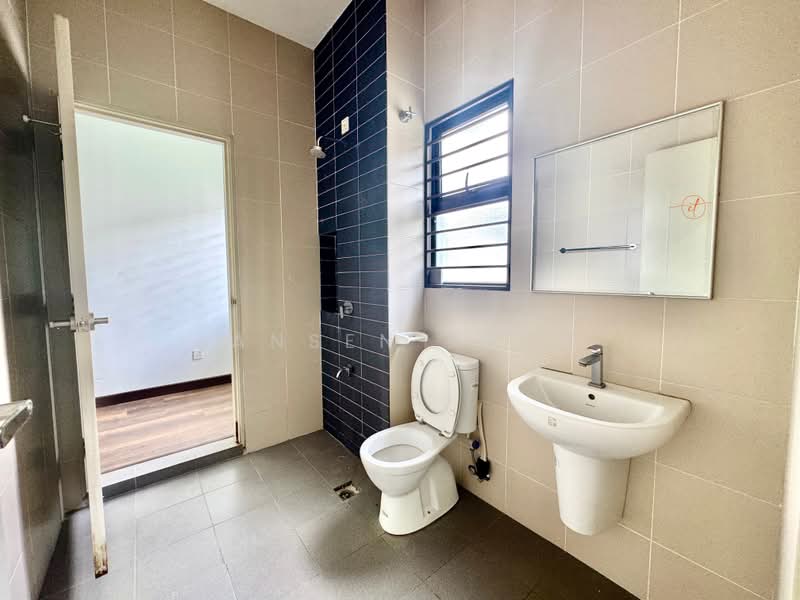 2-storey Terraced House for Rent in Bandar Bukit Raja (Klang) - Jansen Khoo - Bathroom - PropertyGuru.com.my
