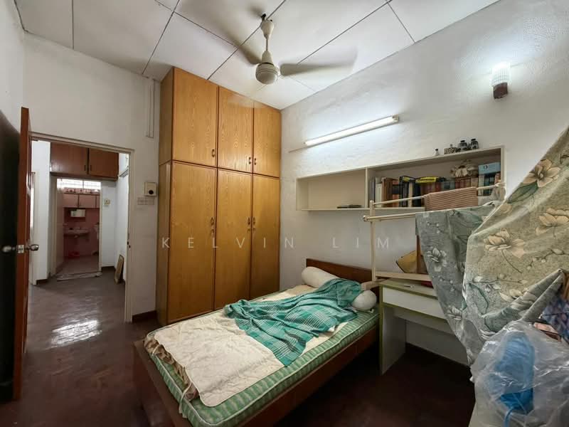 2-storey Terraced House for Sale in Island Glades (Jelutong) - Kelvin Lim - PropertyGuru.com.my