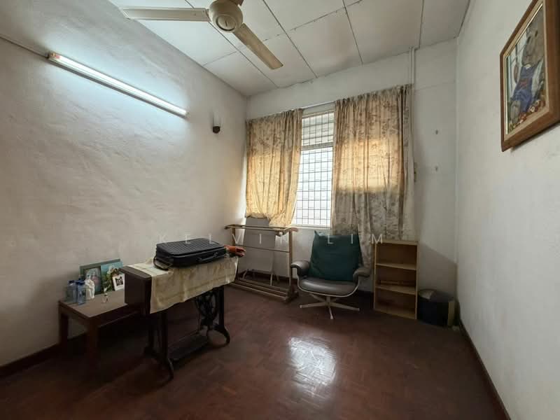 2-storey Terraced House for Sale in Island Glades (Jelutong) - Kelvin Lim - PropertyGuru.com.my