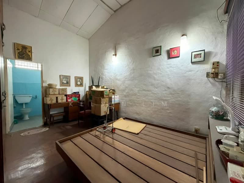 2-storey Terraced House for Sale in Island Glades (Jelutong) - Kelvin Lim - PropertyGuru.com.my