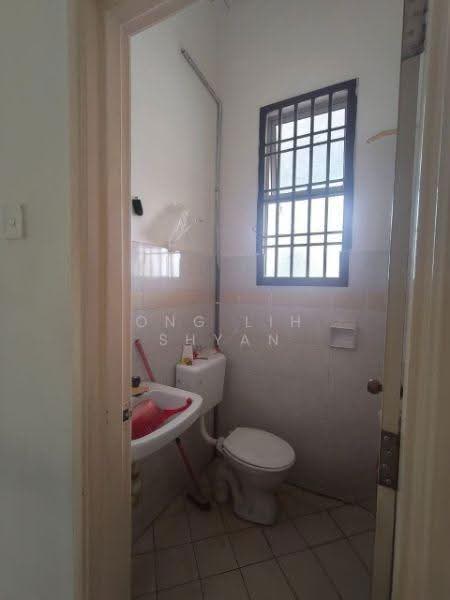 1-storey Terraced House for Sale in Taman Nusa Bestari (Iskandar Puteri (Nusajaya)) - Ong Lih Shyan - Bathroom - PropertyGuru.com.my