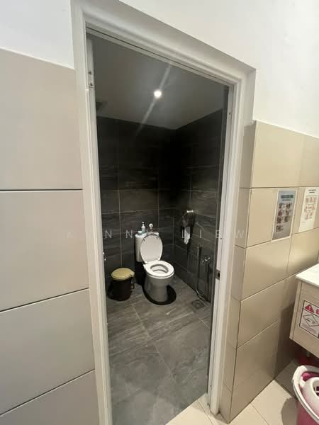 Shop for Rent in Seremban (Negeri Sembilan) - Kenny Liew - Bathroom - PropertyGuru.com.my