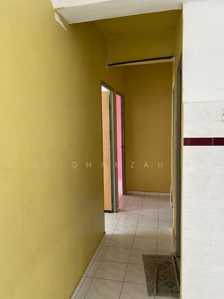 Pangsapuri untuk Disewa di Saujana Heights Apartments - AfiqHamzah . - Corridor - PropertyGuru.com.my