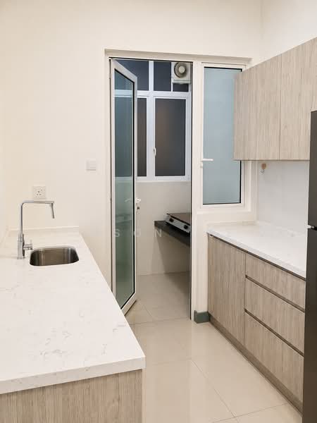 Servis Apartment untuk Disewa di Southbank Residence - Jason Lee - Kitchen - PropertyGuru.com.my
