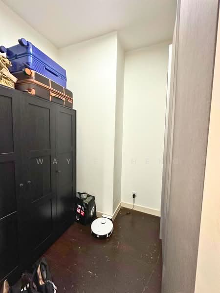 Kondominium untuk Dijual di Windows on The Park - WAYNE SHENG - Walk in Closet - PropertyGuru.com.my