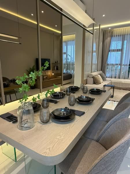 Service Residence for Sale at Sunway Majestic ARA @ JBCC - Lynn Tee - Dining Room - PropertyGuru.com.my