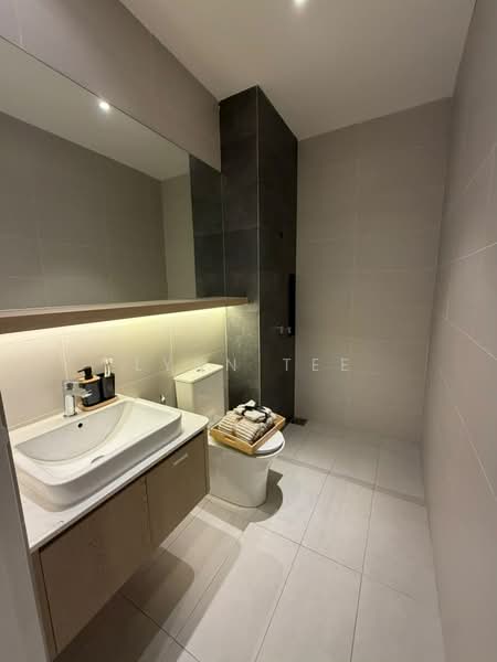 Kediaman Servis untuk Dijual di ARA @ Sunway Majestic - Lynn Tee - Bathroom - PropertyGuru.com.my