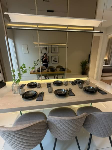 Kediaman Servis untuk Dijual di ARA @ Sunway Majestic - Lynn Tee - Dining Room - PropertyGuru.com.my